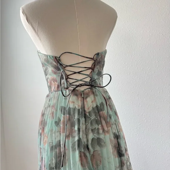 NWT Lulu's Floral Strapless Maxi Dress - Spring Wedding Easter Size Small - Picture 6 of 9